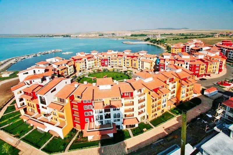 Sea View Luxury 1-Bd Apartment Marina Cape Aheloy Exterior photo