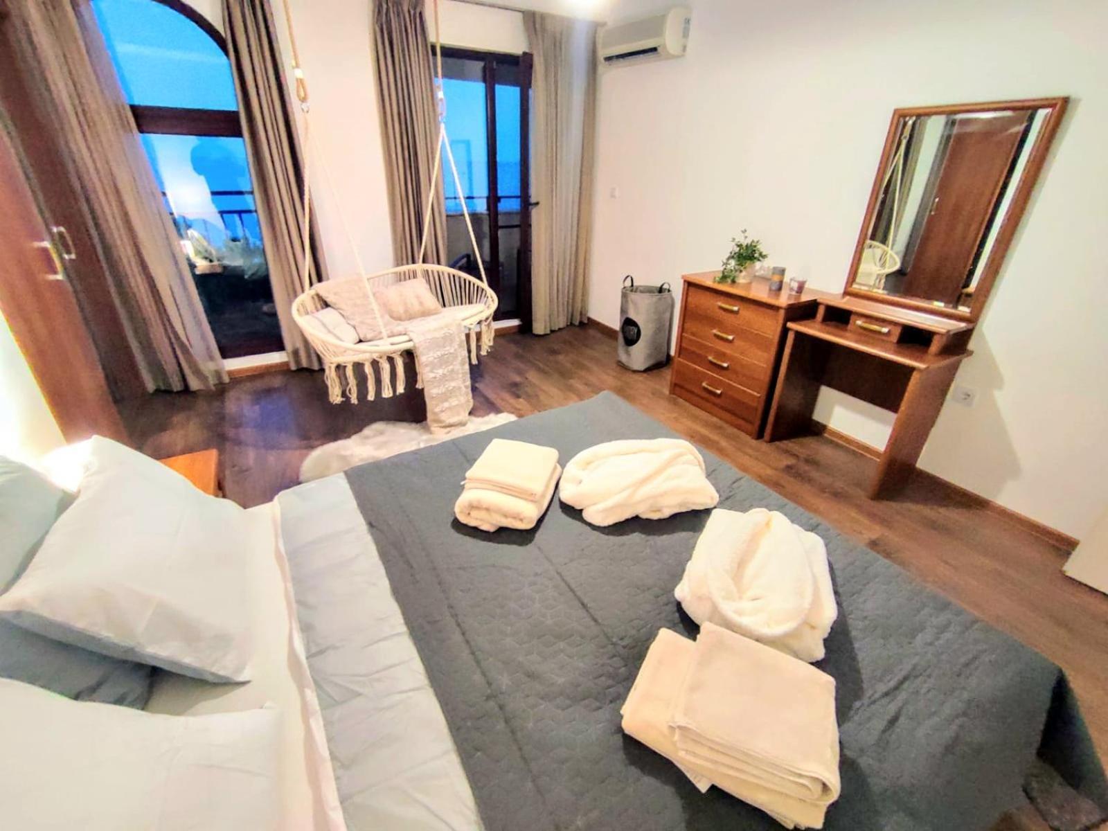 Sea View Luxury 1-Bd Apartment Marina Cape Aheloy Exterior photo